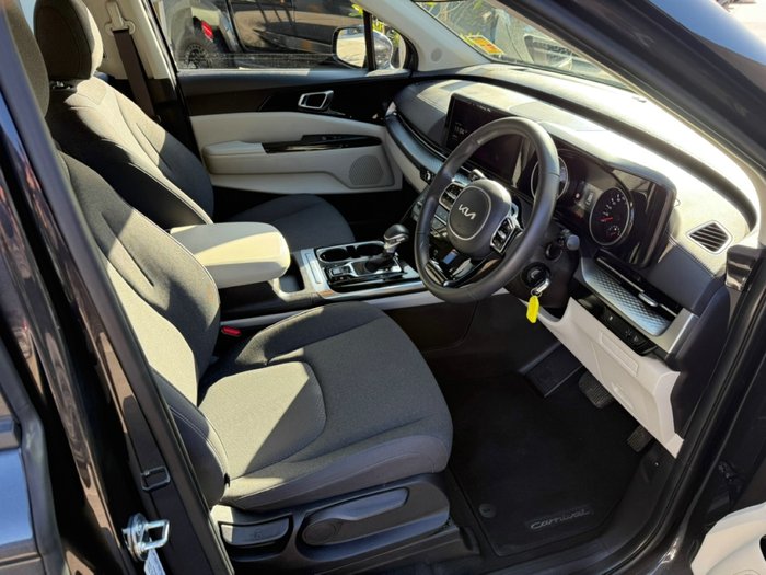 2023 Kia Carnival Si
