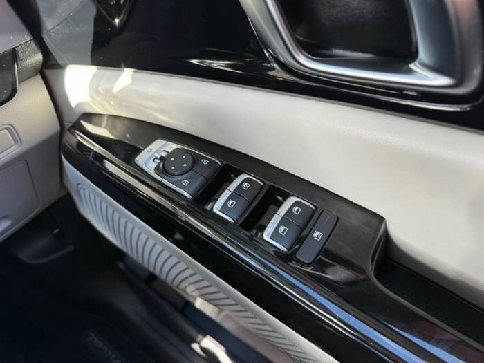 2023 Kia Carnival Si