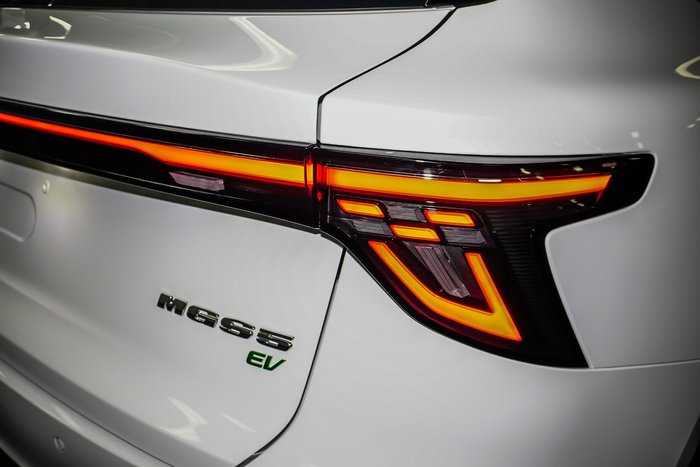 2025 MG MGS5 EV Excite 49