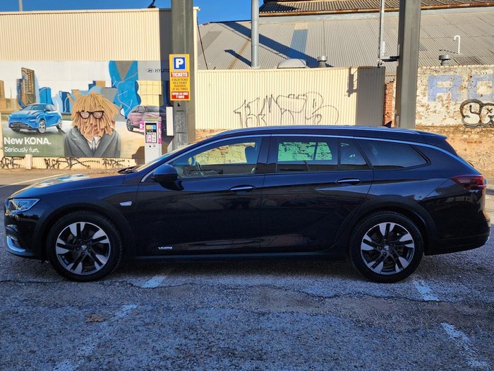 2017 Holden Calais V