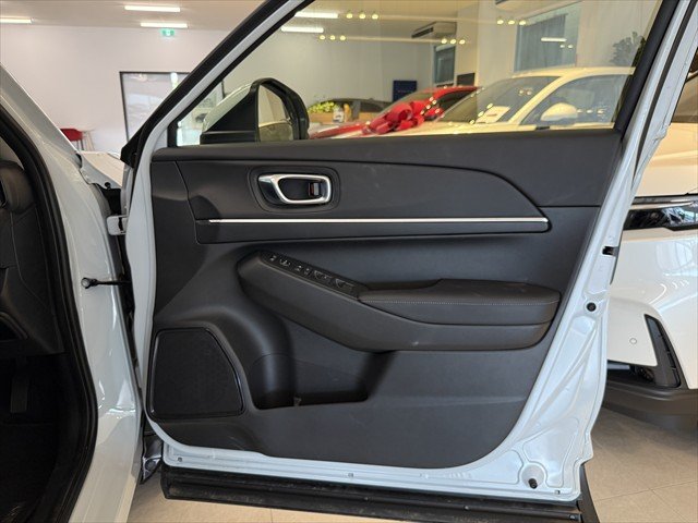 2025 Honda HR-V e:HEV X