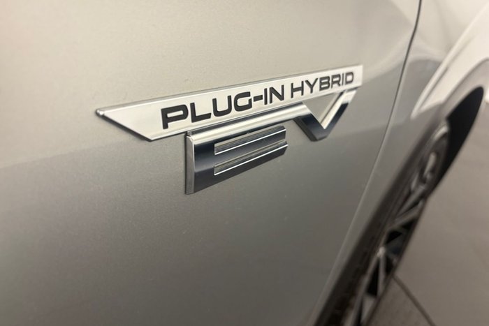 2022 Mitsubishi Outlander PHEV Exceed