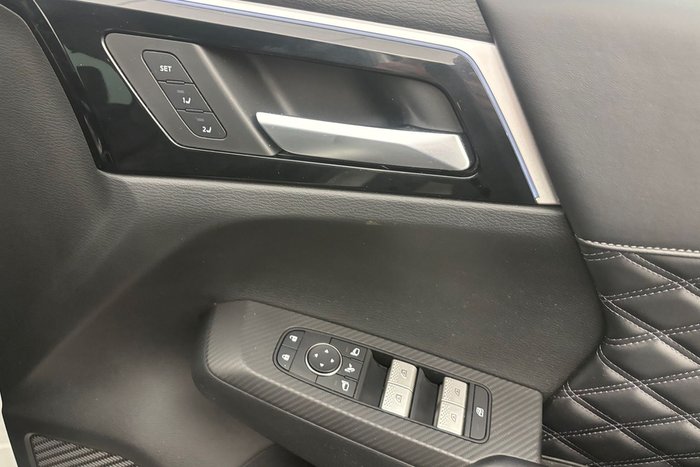 2022 Mitsubishi Outlander PHEV Exceed