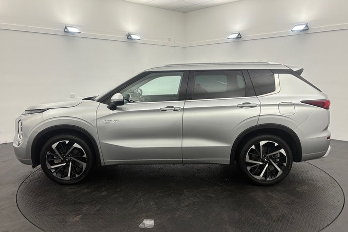 2022 Mitsubishi Outlander PHEV Exceed