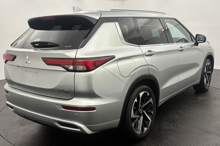 2022 Mitsubishi Outlander PHEV Exceed
