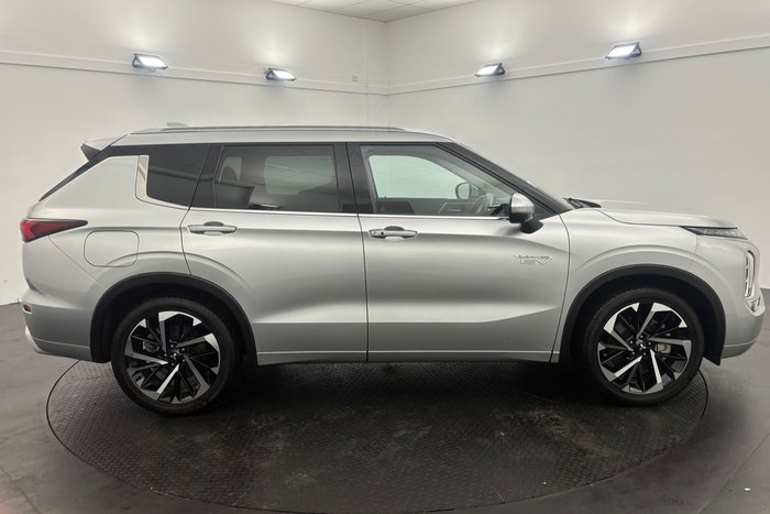 2022 Mitsubishi Outlander PHEV Exceed