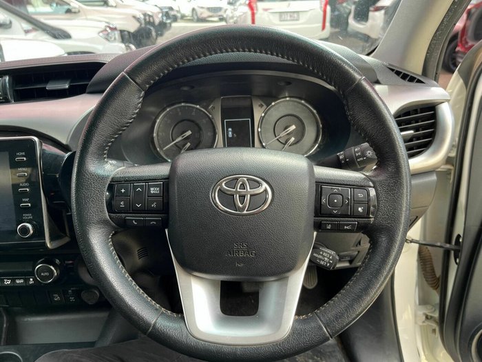 2020 Toyota Hilux SR5