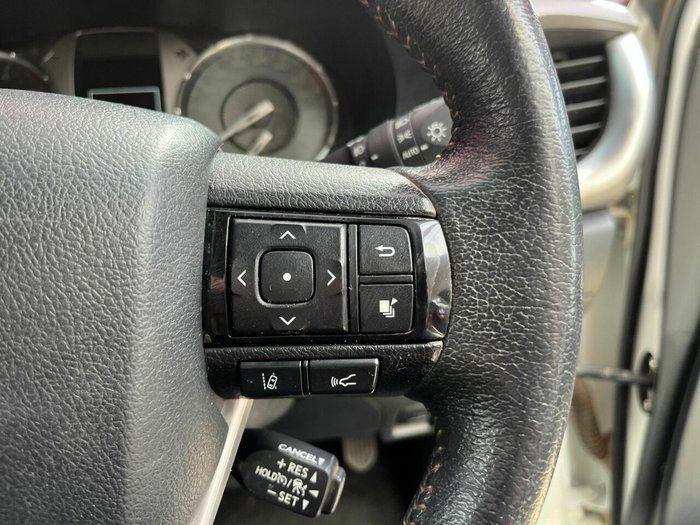 2020 Toyota Hilux SR5