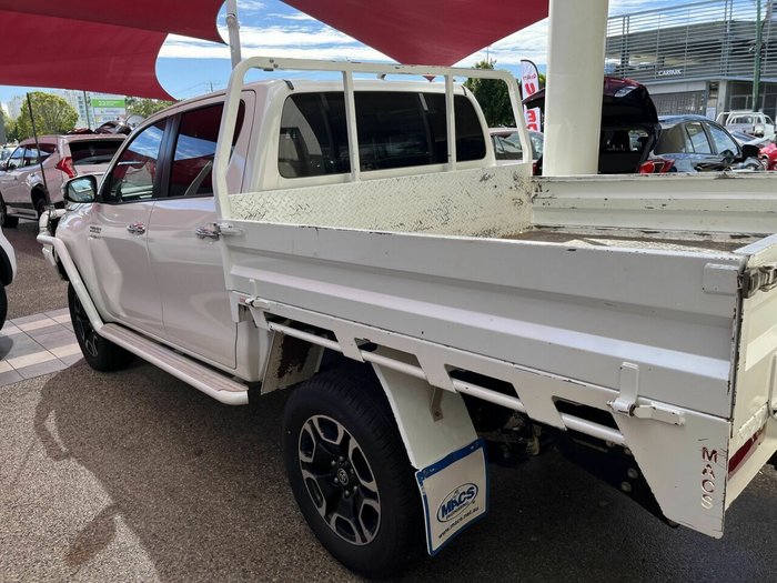 2020 Toyota Hilux SR5