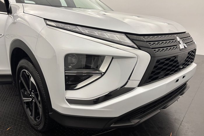 2023 Mitsubishi Eclipse Cross PHEV ES
