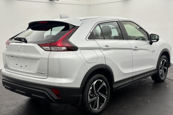 2023 Mitsubishi Eclipse Cross PHEV ES