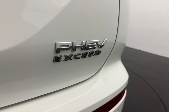 2022 Mitsubishi Outlander PHEV Exceed