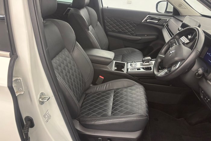 2022 Mitsubishi Outlander PHEV Exceed
