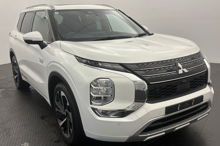 2022 Mitsubishi Outlander PHEV Exceed