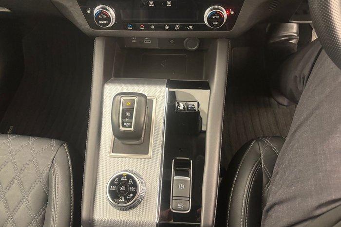 2022 Mitsubishi Outlander PHEV Exceed