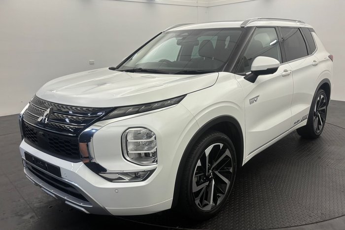 2022 Mitsubishi Outlander PHEV Exceed