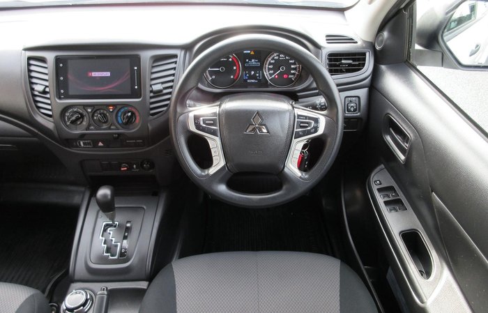 2023 Mitsubishi Triton GLX