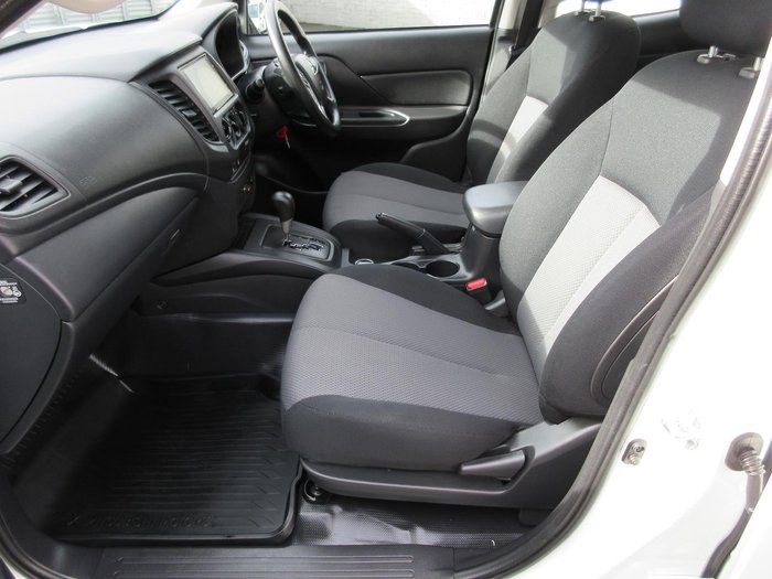 2023 Mitsubishi Triton GLX