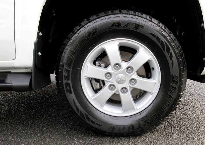 2023 Mitsubishi Triton GLX