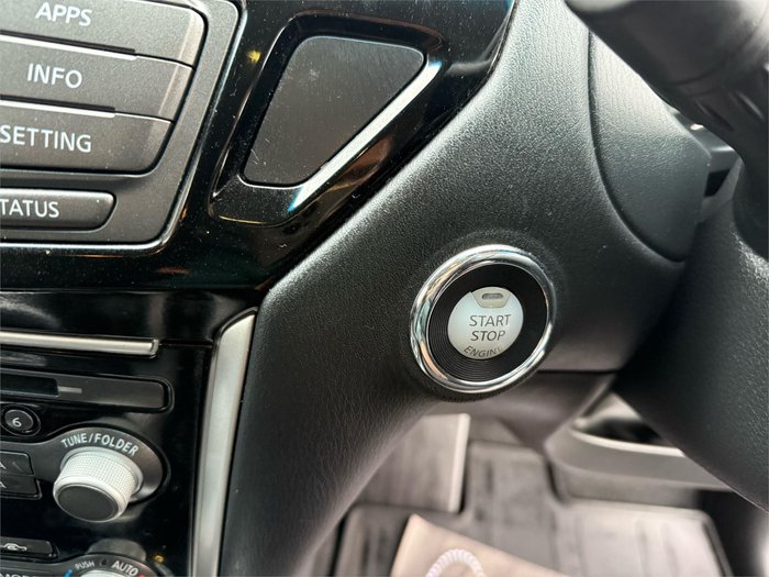 2020 Nissan Pathfinder ST