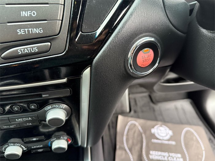 2020 Nissan Pathfinder ST