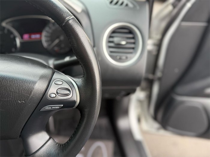 2020 Nissan Pathfinder ST