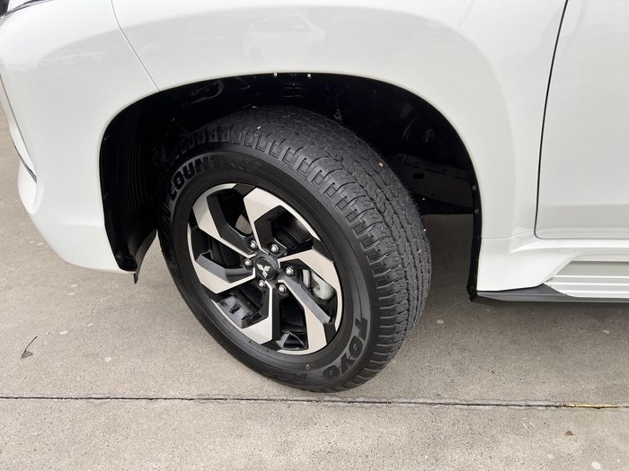 2024 Mitsubishi Pajero Sport GLS