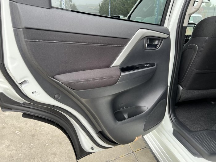 2024 Mitsubishi Pajero Sport GLS