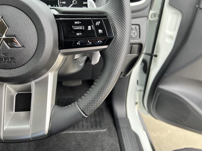2024 Mitsubishi Pajero Sport GLS