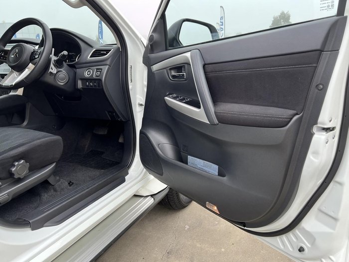 2024 Mitsubishi Pajero Sport GLS