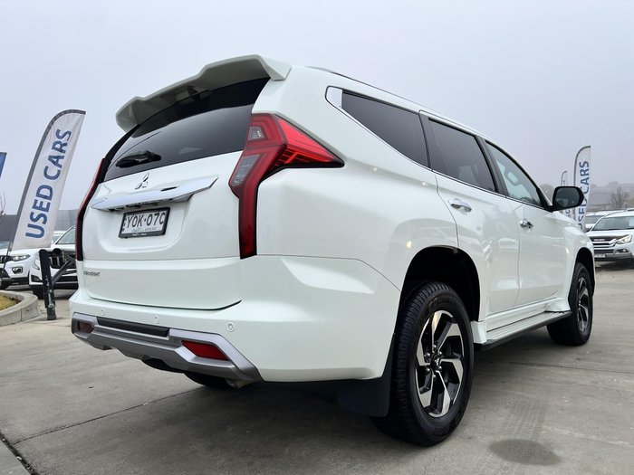 2024 Mitsubishi Pajero Sport GLS