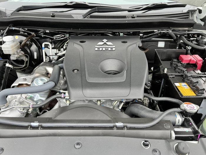2024 Mitsubishi Pajero Sport GLS
