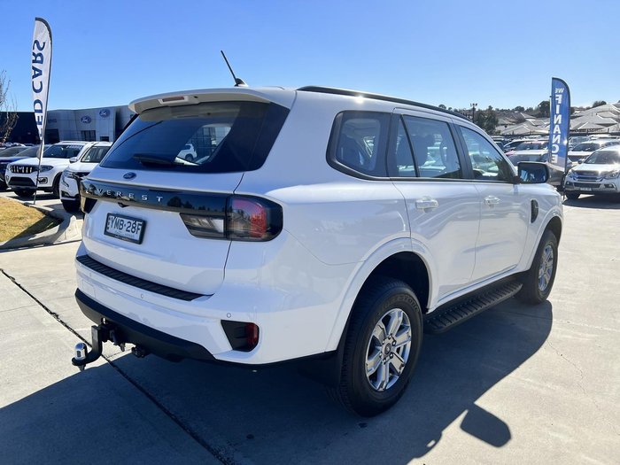 2022 Ford Everest Ambiente