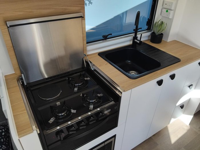 2025 Traveller Destination Cruise 15Ft Couples Full Composite Full Ensuite