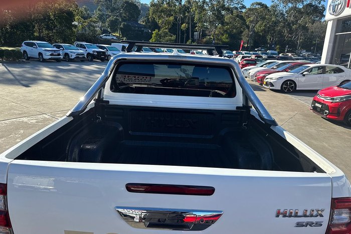 2023 Toyota Hilux SR5