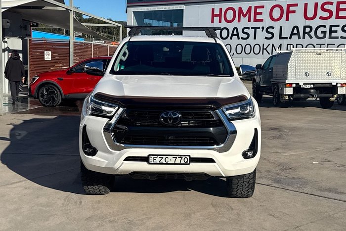 2023 Toyota Hilux SR5