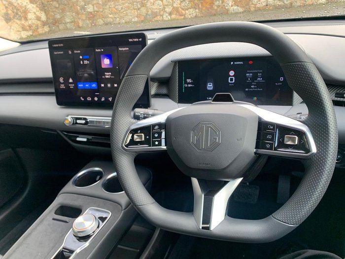 2025 MG MGS5 EV Excite 49