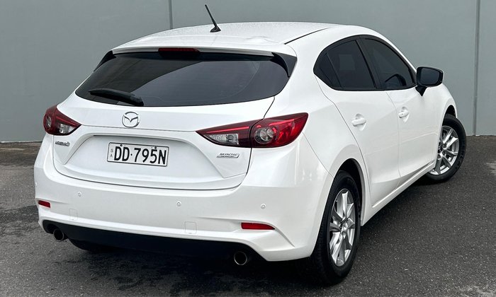 2016 Mazda 3 Neo