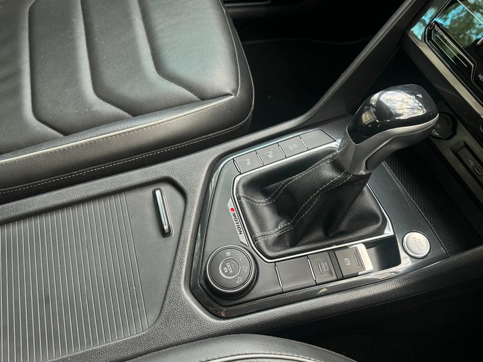 2022 Volkswagen Tiguan 162TSI R-Line