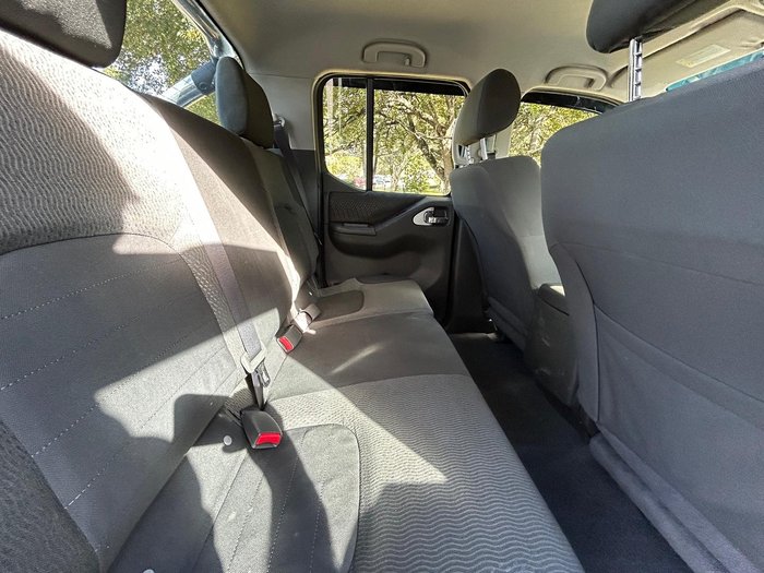 2014 Nissan Navara ST