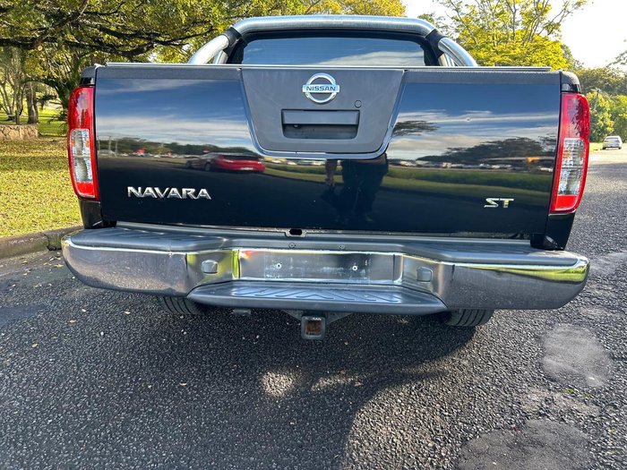 2014 Nissan Navara ST