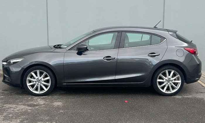 2017 Mazda 3 SP25