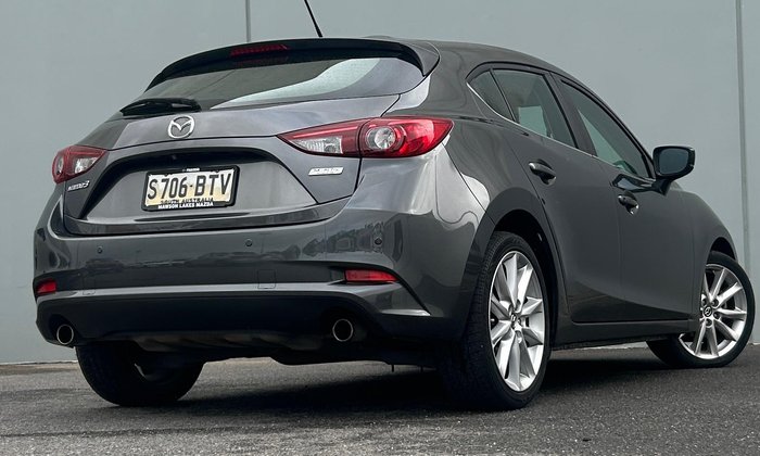 2017 Mazda 3 SP25