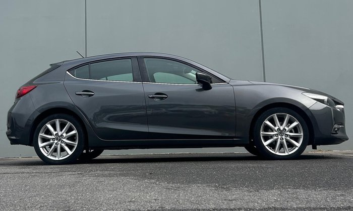 2017 Mazda 3 SP25