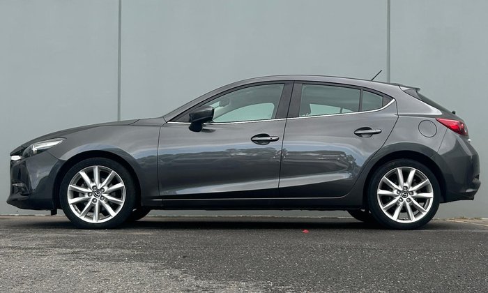 2017 Mazda 3 SP25