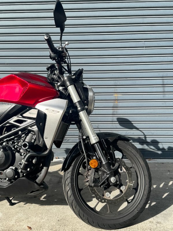 2018 Honda CB300R Red