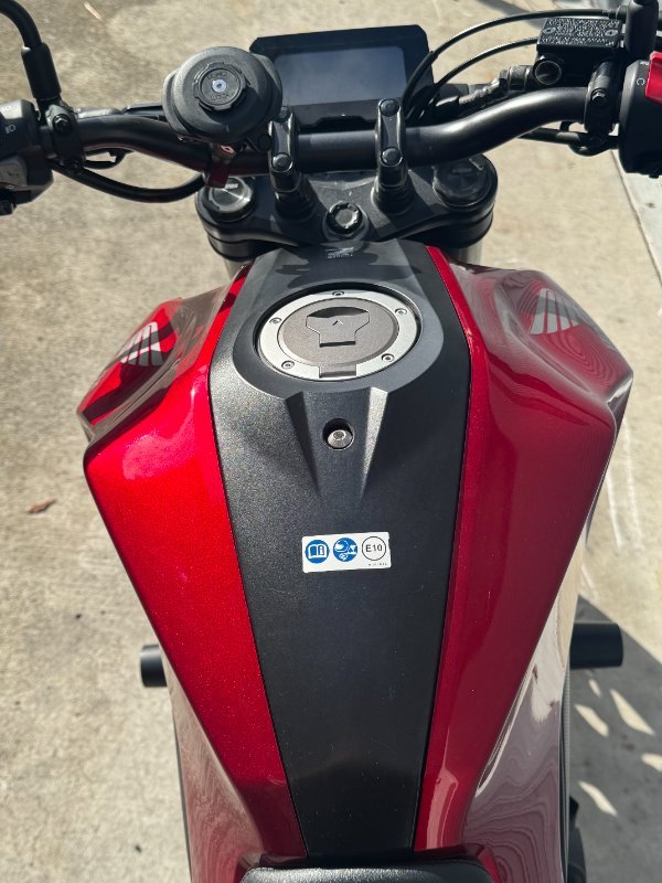 2018 Honda CB300R Red