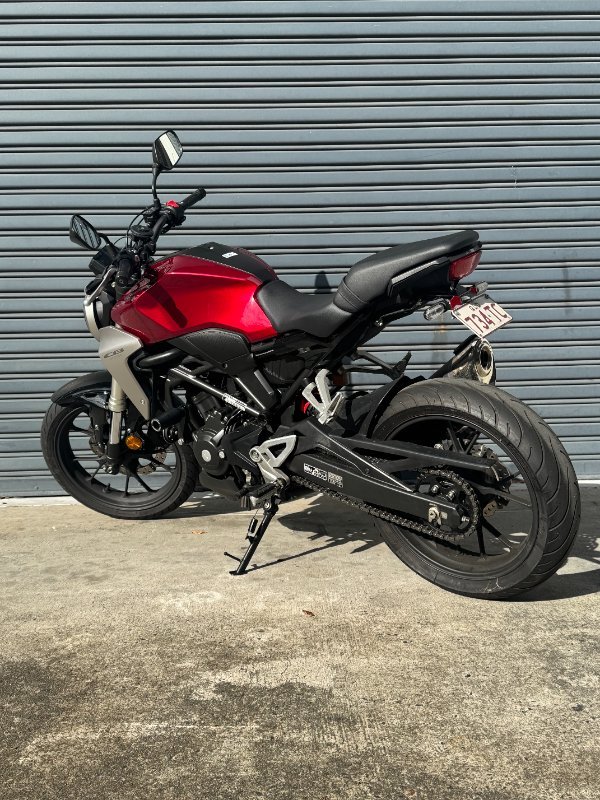 2018 Honda CB300R Red