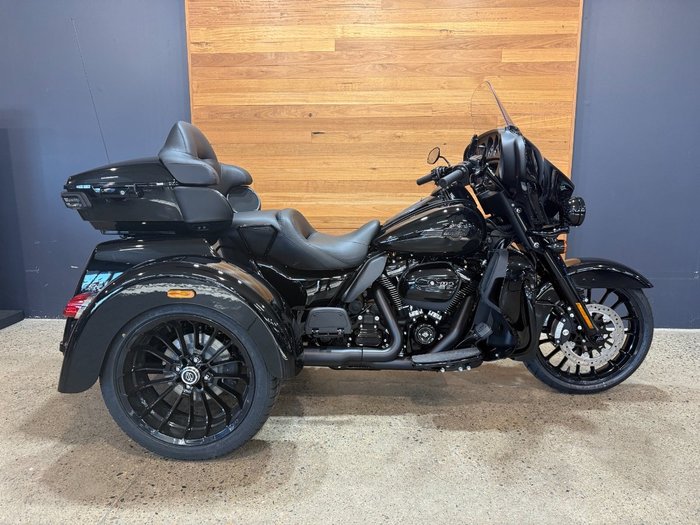 2025 Harley-davidson 2025 Harley-davidson 1900CC FLHTCUTG TRI GLIDE U/CLC 114 TRI BLACK