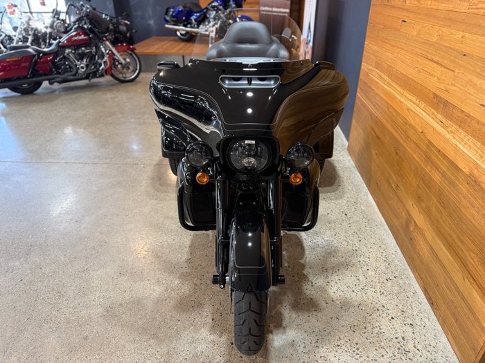 2025 Harley-davidson 2025 Harley-davidson 1900CC FLHTCUTG TRI GLIDE U/CLC 114 TRI BLACK